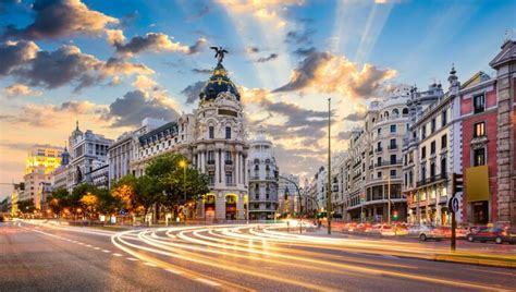 zona blanca en madrid|Aparcar gratis en Madrid, consejos y lugares para。